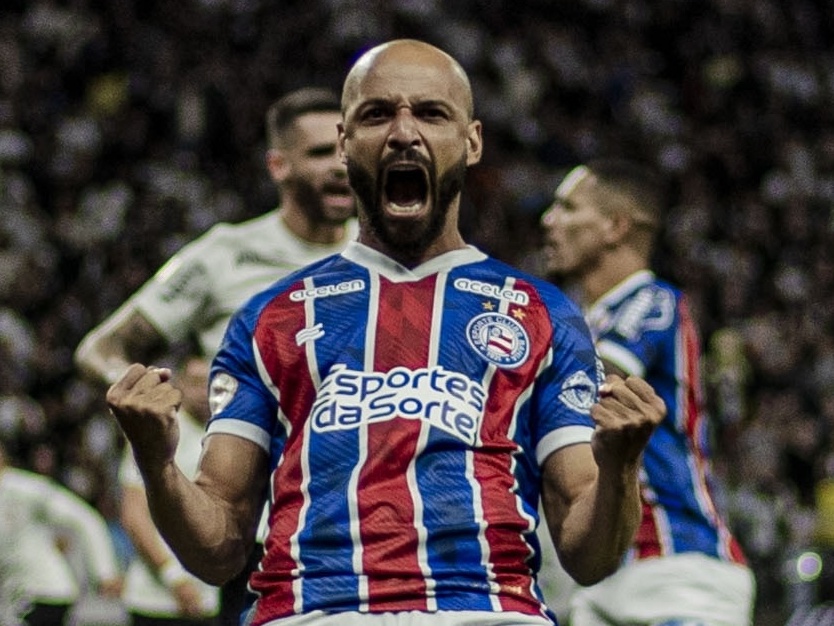 Torcida do Bahia protesta após derrota na Copa do Brasil